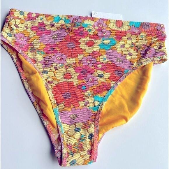 Jessica Simpson Floral Rendezvous
High Waisted Swim Bottoms - Flax Multi Large - Picture 7 of 8